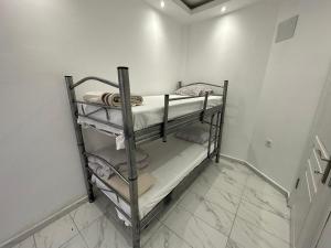 Paradise Garden sitesi 3 oda havuzlu eşyalı daire kişi fiyatı değil oda fiyatı