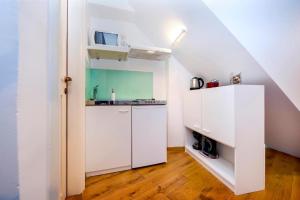 Retro Studio Oscar I