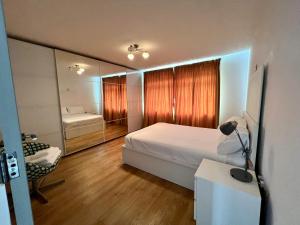 The Premier Living Experience Entire 2-Bedroom Modern Apartment