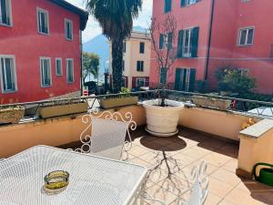 Casa Felice con terrazzo a due passi dal Lago