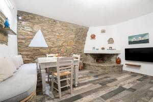 "The Pomegranate House" - Tranquil Retreat