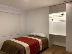 Apto Terminal Loja, equipado completamente, WiFi y otros