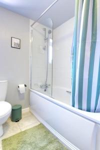 Home Private Parking, Sleeps 8, Contractors Welcome