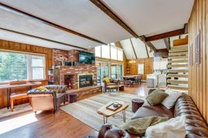 Haverhill Mtn Retreat Hike, Ski, Relax in Hot Tub