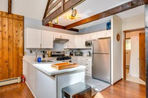 Haverhill Mtn Retreat Hike, Ski, Relax in Hot Tub