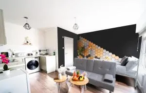 Open Mind Property - HotTub & 1 Double Bed - Felpham