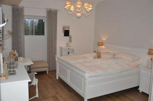 5 star pansion White Cottage Garden Cloppenburg Saksamaa