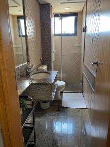 M&V Flats - Prédio Lets Idea n 613 - 1 km Mané Garrincha - 500m Esplanada dos Ministérios - Ar condicionado - Cama queen size - Piscina - Academia