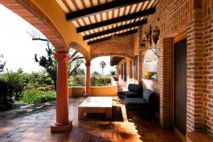 ANANA Rancho San Rafael | 3 BR & private porch