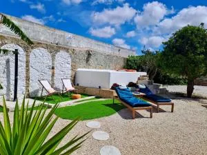 Pool oasis with private parking- Modern Country Villa Vigia 8 - Matacães