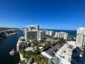Apt Hyde, Beach, Pool, and Resort Amenities in Miami