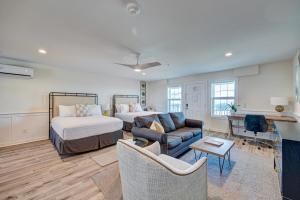 107 Queen Suite, 1st Floor Sundown