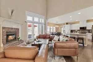 Eagles Landing Spacious Family Getaway w Office - Eagle