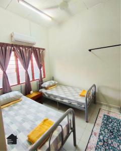 Azo Homestay Parit Raja