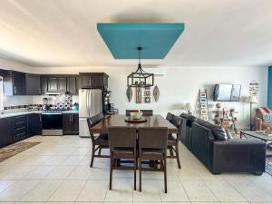 Modern 3BR Family Escape with Pool