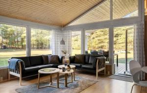 4 Bedroom Awesome Home In Saltum