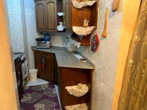 Furnished apartment -flat for rent شقة مفروشه بالتجمع الثالث القطامية