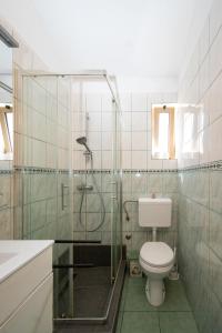 Apartments with parking space Zadar - 22871