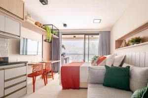 Salvador Studio na Barra - Barra Premium - Melhor Localização da Barra - Piscina com vista mar, climatizado, beira mar, TV a Cabo, Internet para Home Office, cafeteira, forno airfryer, cooktop, microondas, próximo ao Shopping Barra