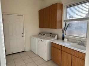 StripViews! Modern Vegas Retreat