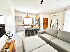 Casa María - Playa hermosa Cóbano