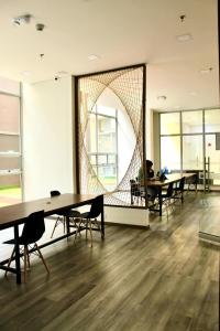 Moderno Apto en Centro Internacional, con Internet de alta velocidad y terraza