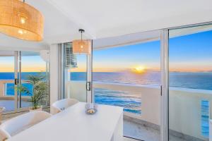 Welcome to Paradise Ocean Views from every room