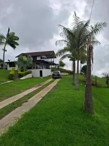 Casa Fica En San Antonio De Tequendama - Santandercito