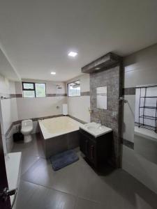 Casa Fica En San Antonio De Tequendama