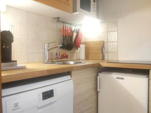 Appartements Studio RDC pour 4 personnes, terrasse 15m², local a ski, a 100m des pistes - La Joue du Loup - FR-1-504-520 : photos des chambres