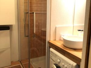Appartements Studio RDC pour 4 personnes, terrasse 15m², local a ski, a 100m des pistes - La Joue du Loup - FR-1-504-520 : photos des chambres