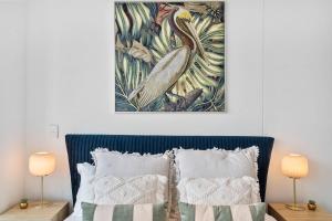 Luxury One Bedroom Apartment - CoastHM