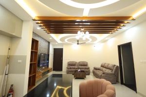 Luxury Stay with Outdoor Pool and Gym near Bangalore Airport