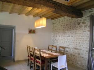 Gîte spacieux dans ancien relais de chasse, jardin privé - FR-1-489-4