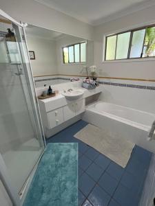 NORTH BYRON BEACH HOUSE Surf Sun Sand