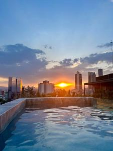 Roma Norte, pool, gym, rooftop, coworking, balcony & parking