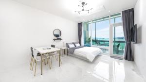 Yeosu Hemiswi SPA Pension