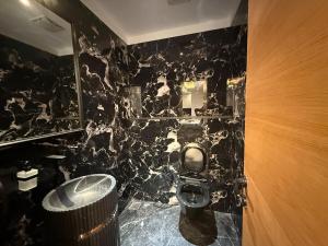 Signature Suite By The Lazy Host