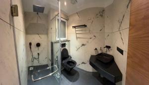 Signature Suite By The Lazy Host