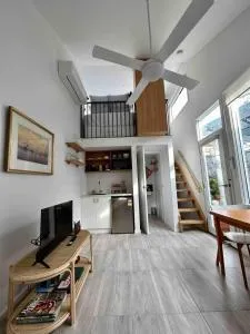 Boutique Loft Studio in Flemington including Continental Breakfast - Ascot Vale