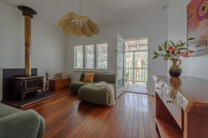 Karri Cove Swan BnB Management