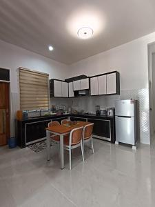 DSiti HOMESTAY with POOL