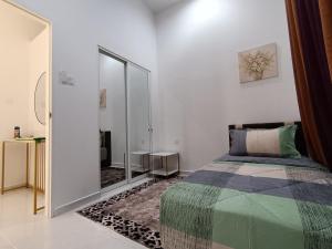 DSiti HOMESTAY with POOL