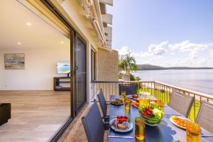 The Pelicans 6, 53 Soldiers Point Rd - stunning waterfront unit