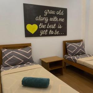 Eyy Hostel Panglao