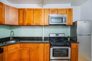 102-1A Best Value 2BR Apt Near Central Park