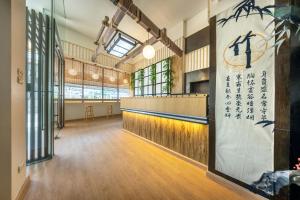 SHIN Hotel Victory Monument