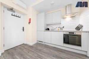 1 Bed Flat With Parking Sleeps 2 in Fife