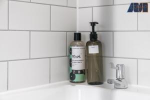 1 Bed Flat With Parking Sleeps 2 in Fife