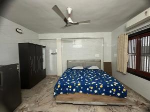 Home Stay S G highway